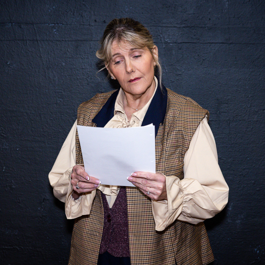 Photo #4: The cast of