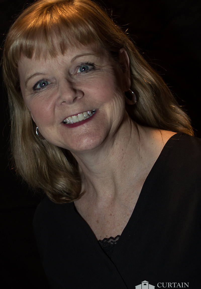 Headshot for Julie Emmert-Silvius